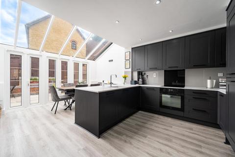 31 Ash Grove, Dunmow, CM6 1QY