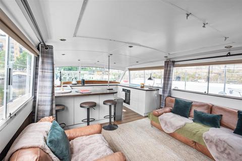 2 bedroom houseboat for sale, St. Katharine Docks, Wapping, E1W