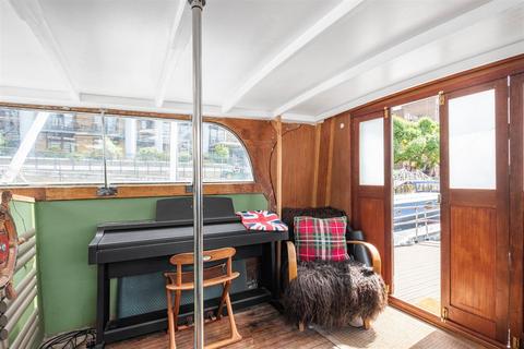 2 bedroom houseboat for sale, St. Katharine Docks, Wapping, E1W