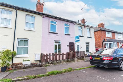 2 bedroom terraced house to rent, Sandford Road, Aldershot GU11