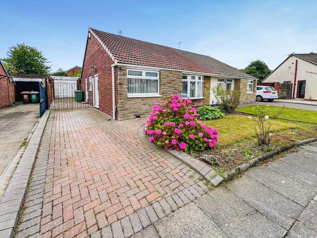 Croxton Avenue, Fens, Hartlepool 2 bed semidetached bungalow for sale