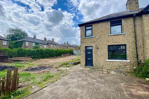 3 bedroom end of terrace house for sale, Farfield Road, Almondbury