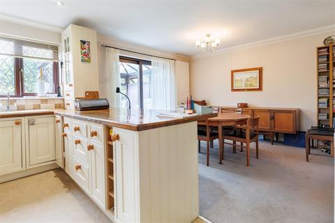 4 bedroom detached house for sale, St. Albans Road, Coopersale.