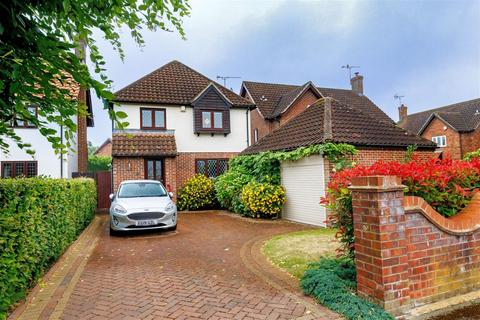 4 bedroom detached house for sale, St. Albans Road, Coopersale.