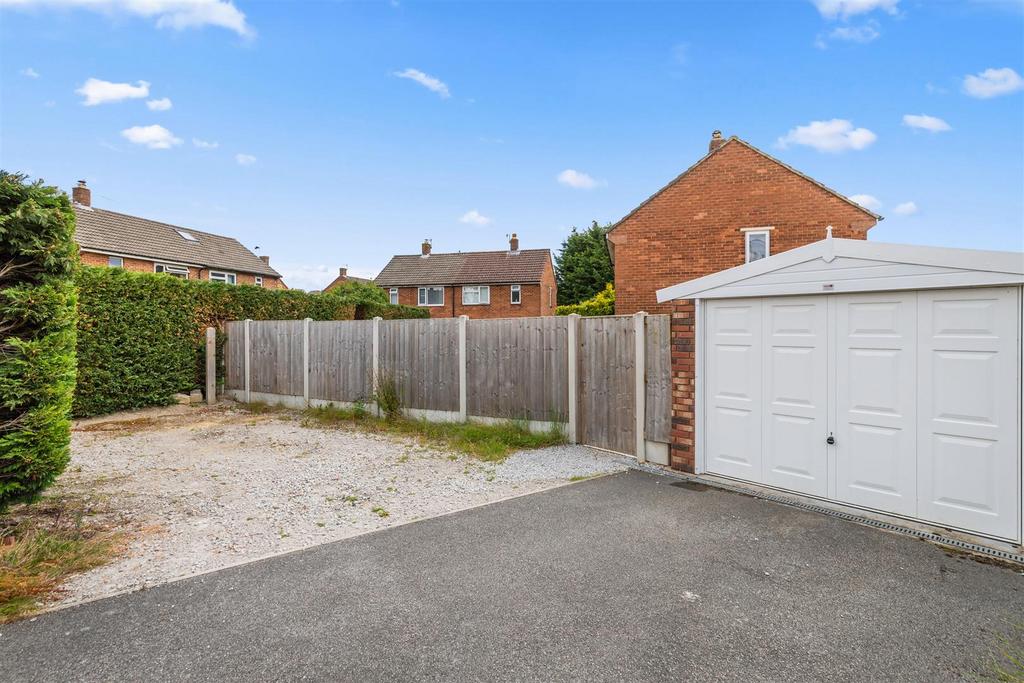 Garage &amp; Parking
