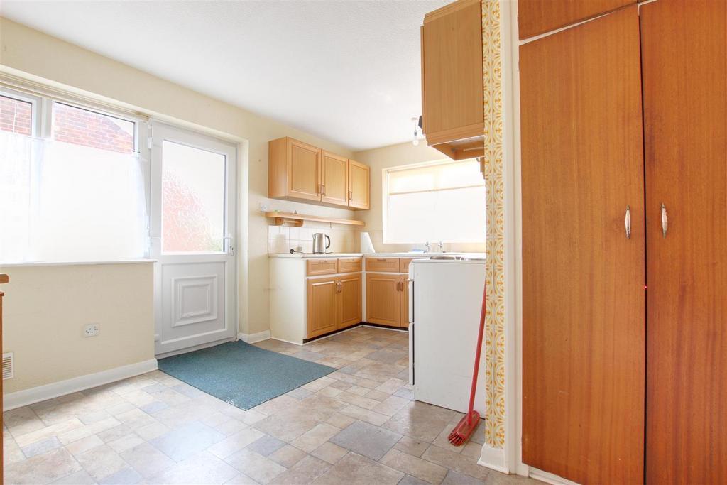 Dining kitchen