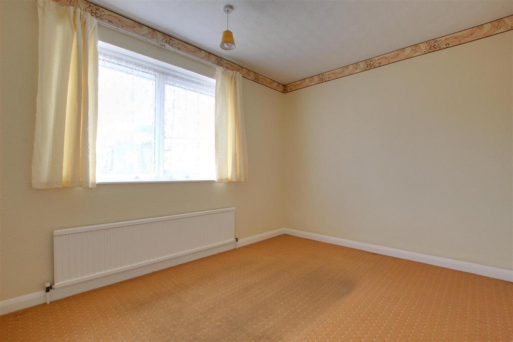 Bedroom 1 (rear)