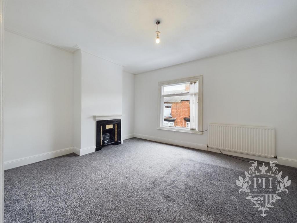 CAM01415 G0-PR0366-STILL006.jpg