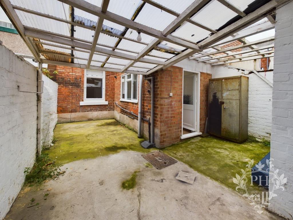 CAM01415 G0-PR0366-STILL009.jpg