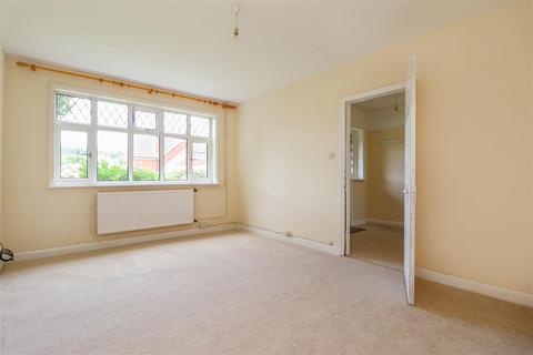 3 bedroom detached house for sale, Chesworth Lane, Horsham