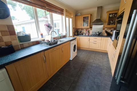 4 Bincomb Avenue, Birmingham, B26 3AD