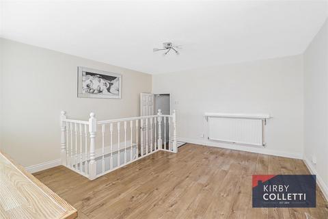 1 bedroom flat for sale, Old Highway, Hoddesdon