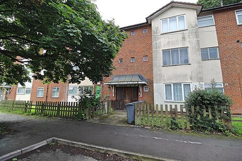 3 bedroom flat to rent, Chilvers Grove, Birmingham B37