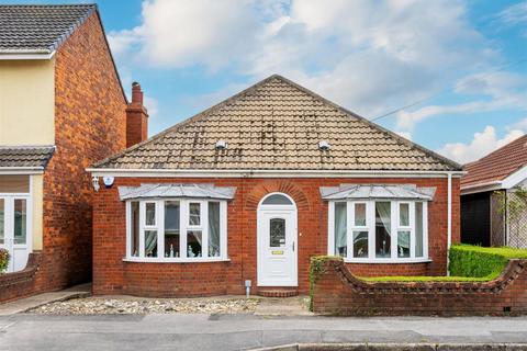 2 bedroom detached bungalow for sale, Chestnut Avenue, Withernsea