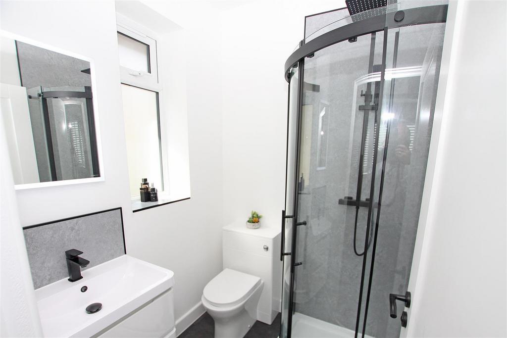 Ensuite.jpg