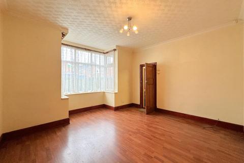 3 bedroom end of terrace house for sale, Devana Road, Leicester LE2