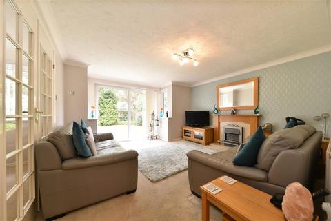 4 bedroom detached house for sale, Minerva Close, Stevenage