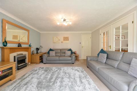 4 bedroom detached house for sale, Minerva Close, Stevenage