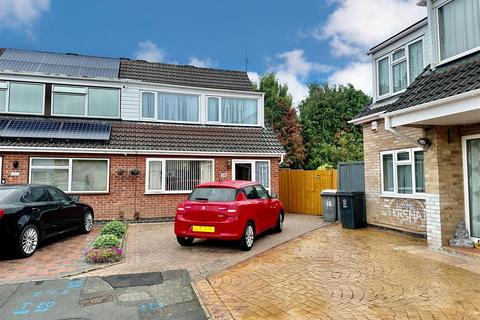 3 bedroom semi-detached house for sale, Stonehaven Road, Leicester LE4