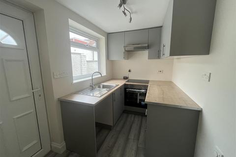2 bedroom house to rent, Jubilee Street, Toronto, Bishop Auckland