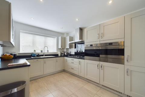 4 bedroom detached house for sale, Portway Drive, Matlock DE4