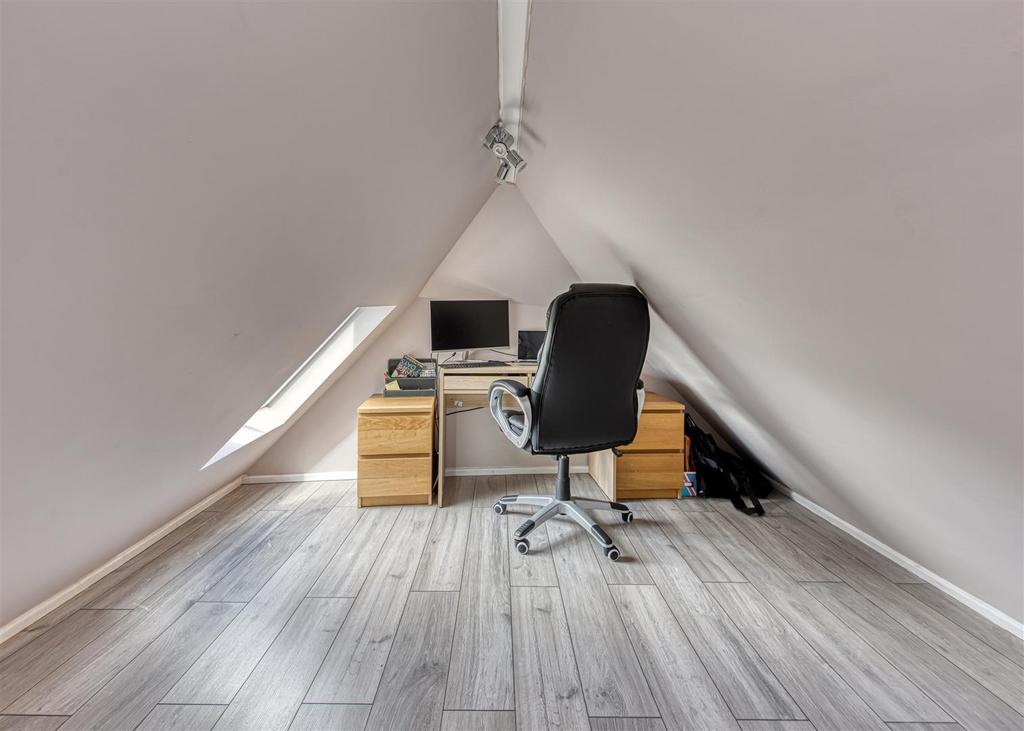 34 Highlands Road-study.jpg