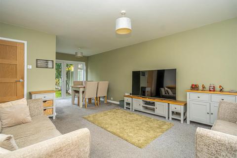 1 Redford Drive, Albrighton, Wolverhampton, WV7 3DE