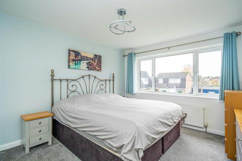 1 Redford Drive, Albrighton, Wolverhampton, WV7 3DE