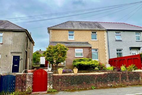 4 bedroom semi-detached house for sale, Heol Llansantffraid, Sarn, Bridgend County Borough, CF32 9NH