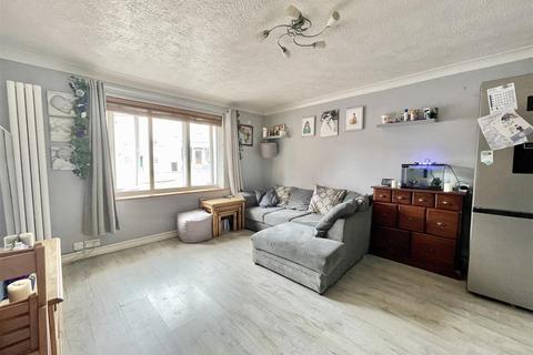 2 bedroom flat for sale, Bridge Street, Newhaven