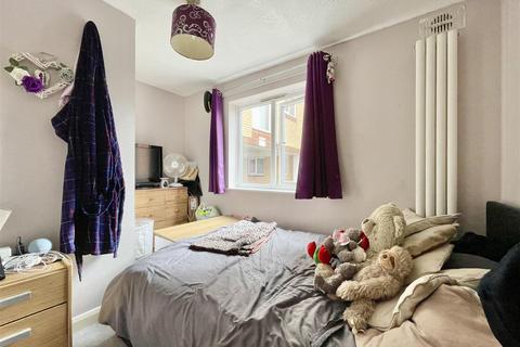 2 bedroom flat for sale, Bridge Street, Newhaven