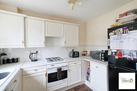 22 Batkin Close, Stoke-on-trent, ST6 6QL
