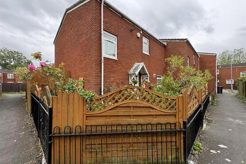 3 bedroom terraced house for sale, Capel Crescent, Newport