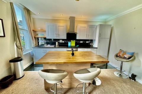 1 bedroom flat for sale, Westbourne Grove, Scarborough