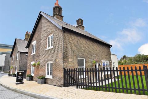 2 bedroom cottage to rent, Brewery Lane