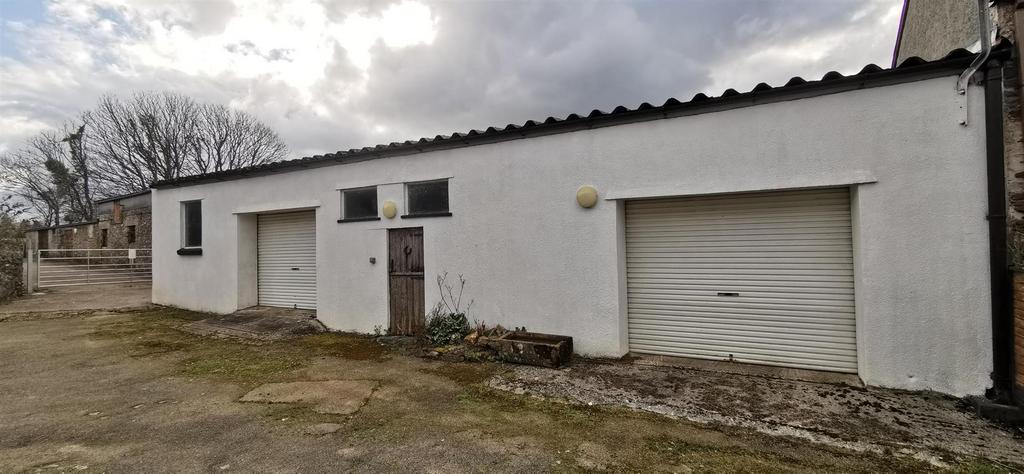 Lot 1 Garaging