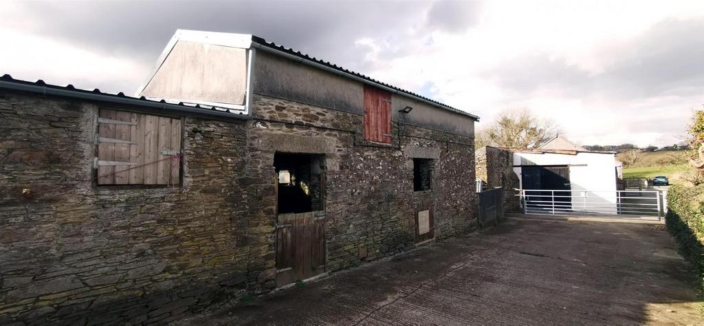 Lot 2 Stable