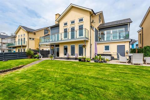 4 bedroom detached house for sale, Cefn Padrig, Llanelli