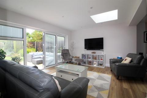 21 Dormer Close, Barnet, EN5 2QW