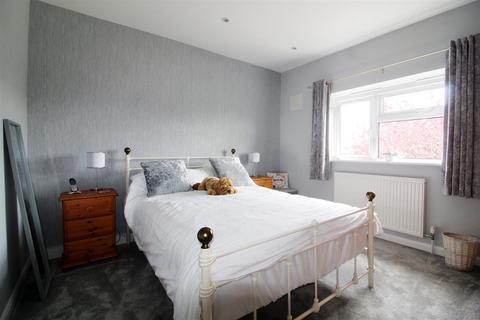 21 Dormer Close, Barnet, EN5 2QW