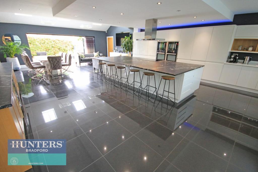 Kitchen / Dining Area / Reception Area