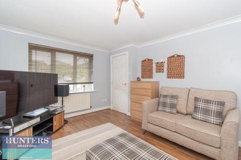 3 bedroom semi-detached house for sale, Hopefield Way Bierley, Bradford, West Yorkshire, BD5 8AA