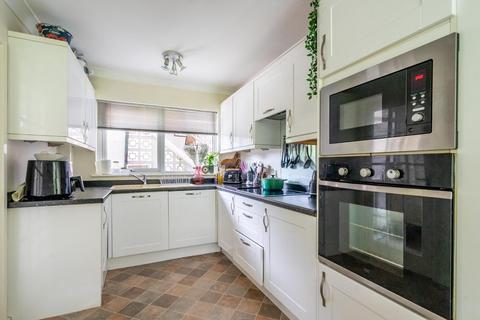 2 bedroom flat for sale, Ashfield Court, Tadcaster Road, York