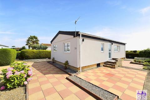 2 bedroom mobile home for sale, Kingsmead Park, Allhallows, Rochester