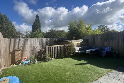 232 Manor View, Par, PL24 2ER