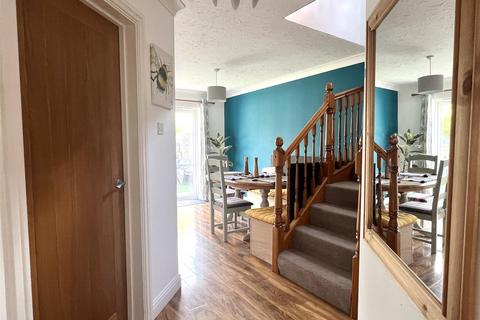 232 Manor View, Par, PL24 2ER