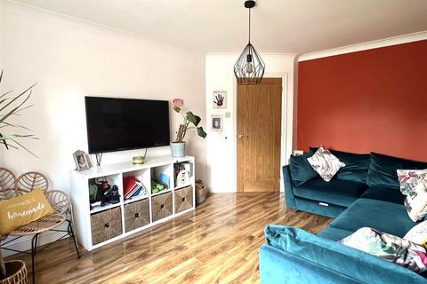 232 Manor View, Par, PL24 2ER