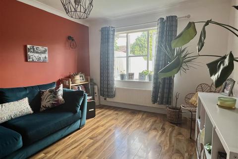 232 Manor View, Par, PL24 2ER