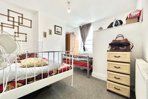 3 bedroom apartment for sale, Surrey Road, Cliftonville, Margate