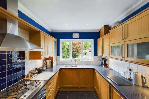 4 bedroom semi-detached house for sale, Crockford Park Road, Addlestone, Surrey, KT15